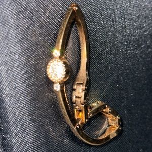 Stylish rose gold bracelet